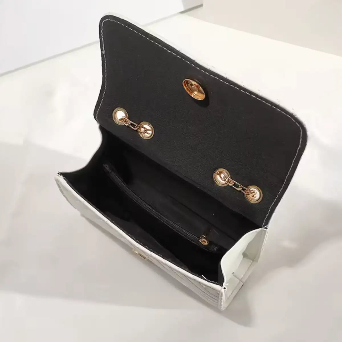 Luxury Quilted Crossbody Bag with Gold Chain – Faux Leather Shoulder Purse