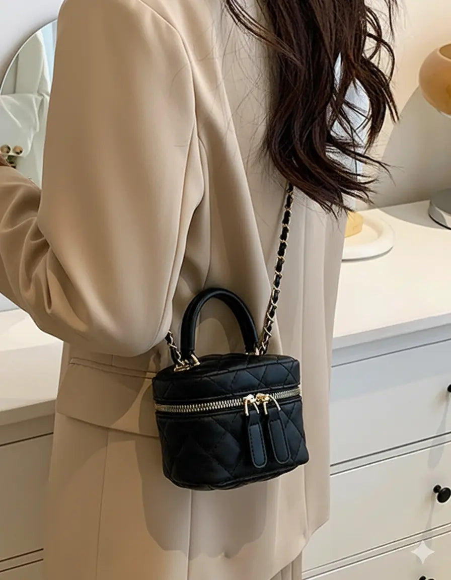 Mini Quilted Crossbody Bag with Chain Strap – Elegant Faux Leather Bucket Purse