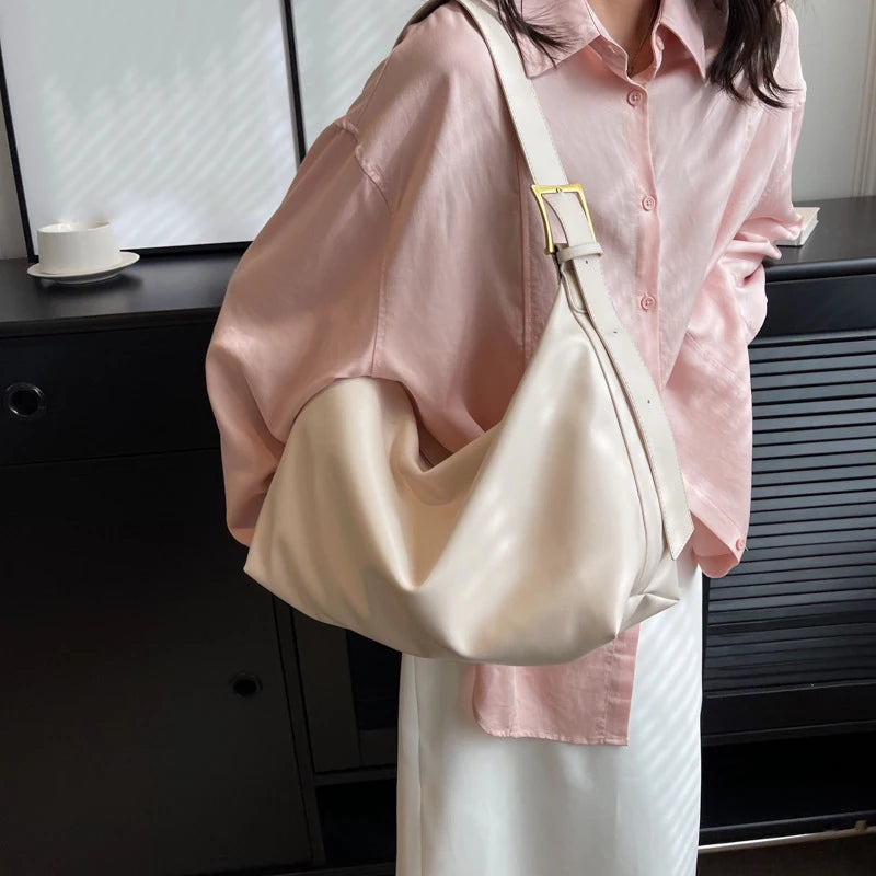 Soft Vegan Leather Shoulder Bag – Spacious Slouchy Tote with Inner Compartments