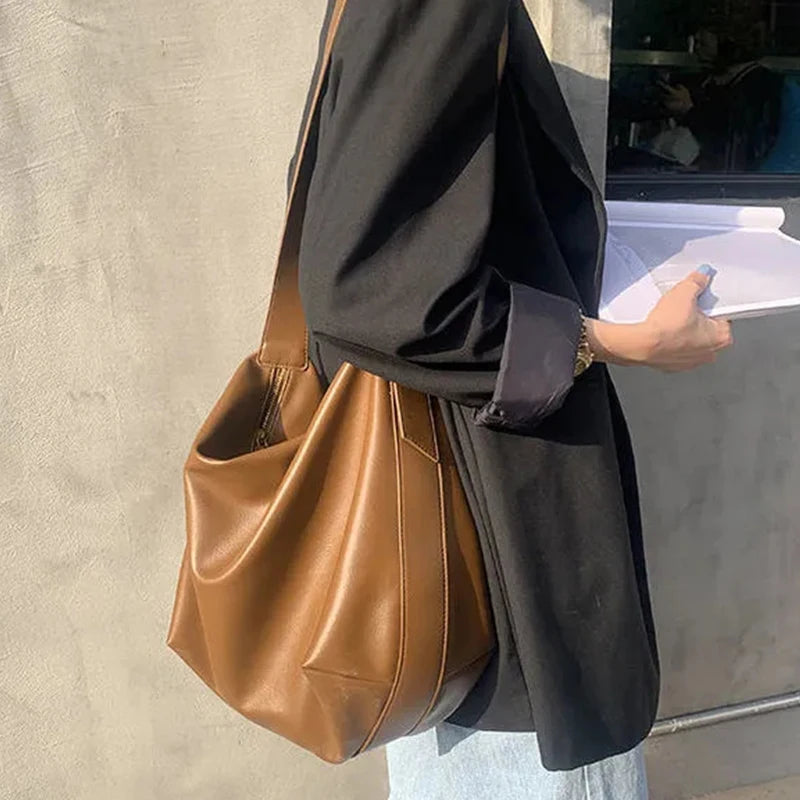 Soft Vegan Leather Shoulder Bag – Spacious Slouchy Tote with Inner Compartments